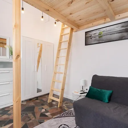 Apartment Srodmiescie Okopowa By Renters *